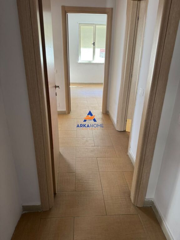 AFFITTASI APPARTAMENTO 3+1 + BALCONE " LAGO ASCIUTTO " 655 EURO