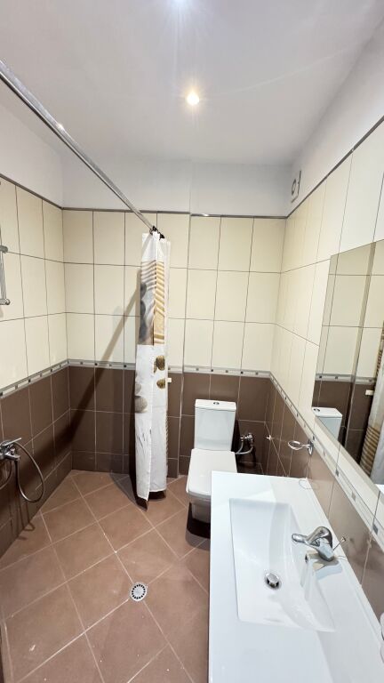 Kopeshti Zollogjik Shesim Apartamente 3+1 me post parkimi