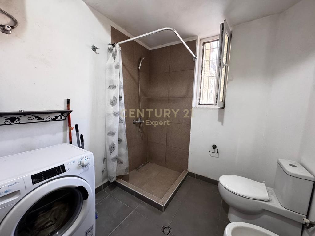 AFFITTO APPARTAMENTO A KOMBINAT VICINO ALLA STRADA 450 € /Mese Superficie Totale 75m2