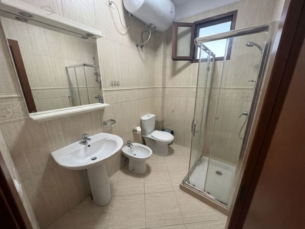 Affitto, Appartamento 1+1, Via Bardhok Biba, Centro, Tirana