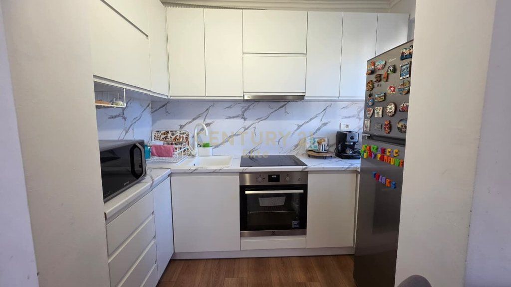 Apartament 1+1 me qira – Xhamllik EL150345