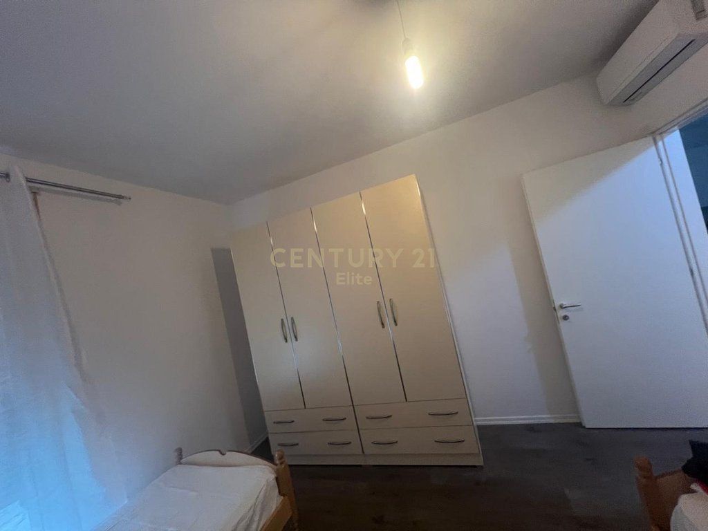 Appartamento 2+1+2+ posto auto in affitto, Univers City. 600 € /Mese 56,000 Lek /Mese