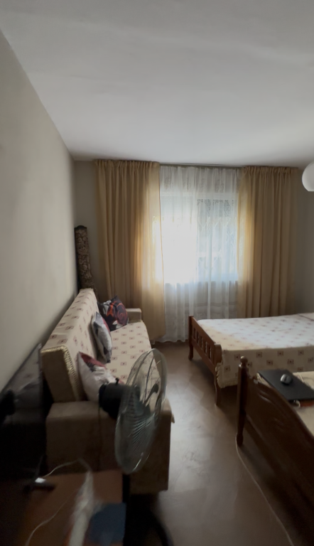 Jepet me qira apartament 1+1 me ballkon Frosina Plaku