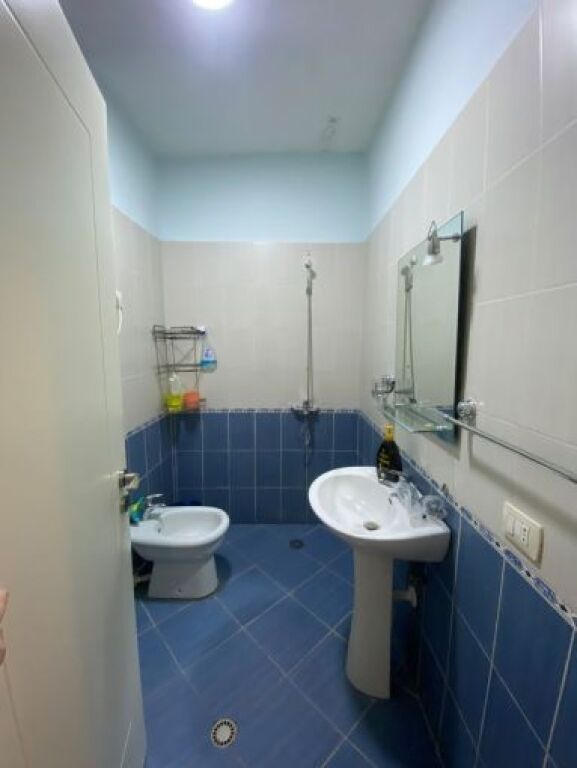 Affittasi appartamento 1+1 vicino all'Ospedale Qsut, vicino a Pediatria, Xhamlliku, Oxhaku, Kinostudio, Porcelan, Via Bardhyl, Via e Dibres.