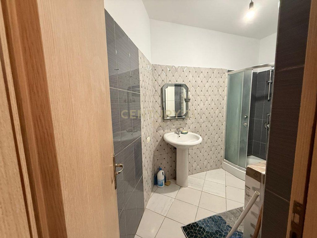 Apartament 2+1 Me Qira në Durrës,kopshti Sotir Noka !