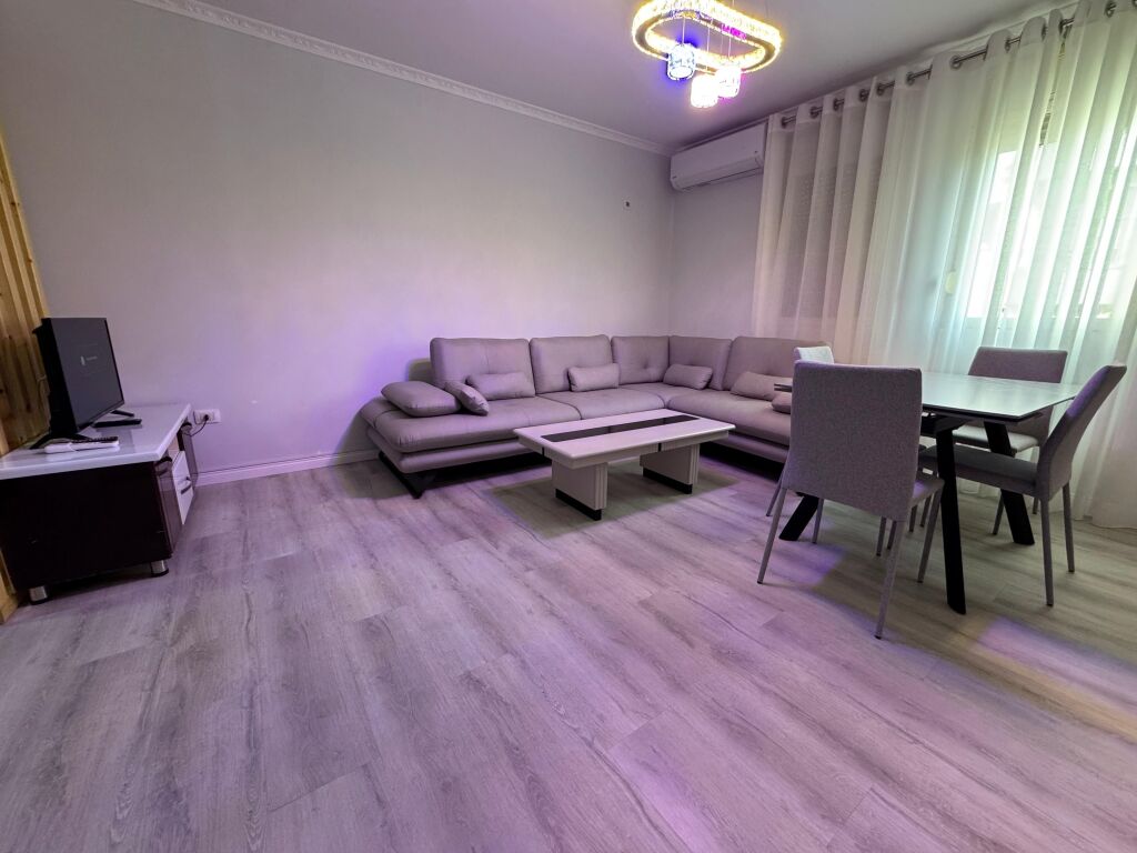 Qender Rr Kavajse jepet me qera Apartament 2+1 me garazh Tirana ID 5648
