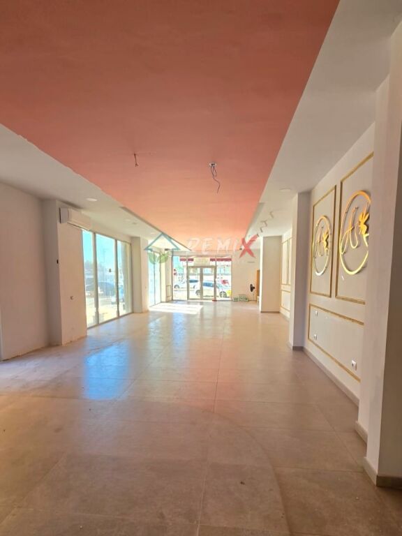🏢 PREMISES FOR RENT – BEACH AREA