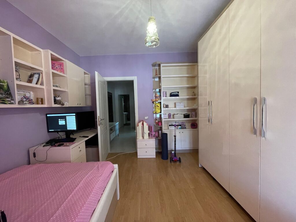 Apartament 2+1 per qira ne Shkoze