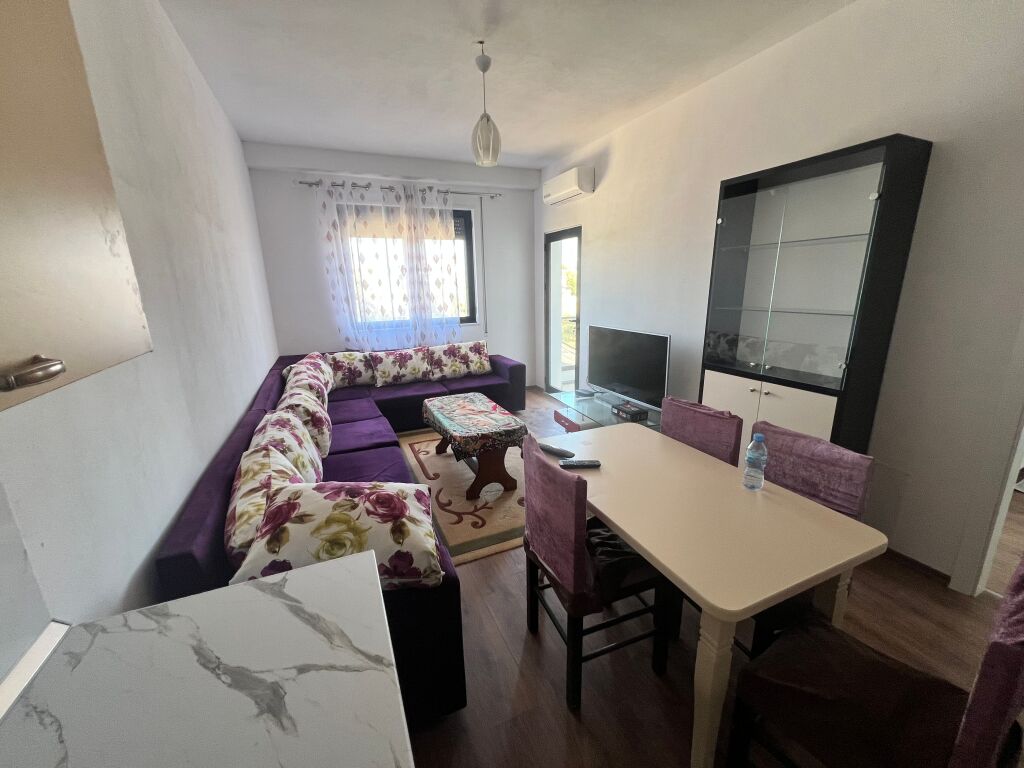 Apartament 1+1+ballkon me qera 40.000All