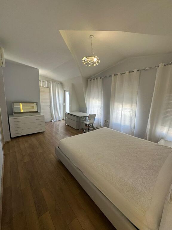 🏡 SHITET VILË 4-KATËSHE | WHITE HOUSE RESIDENCE – TEG
