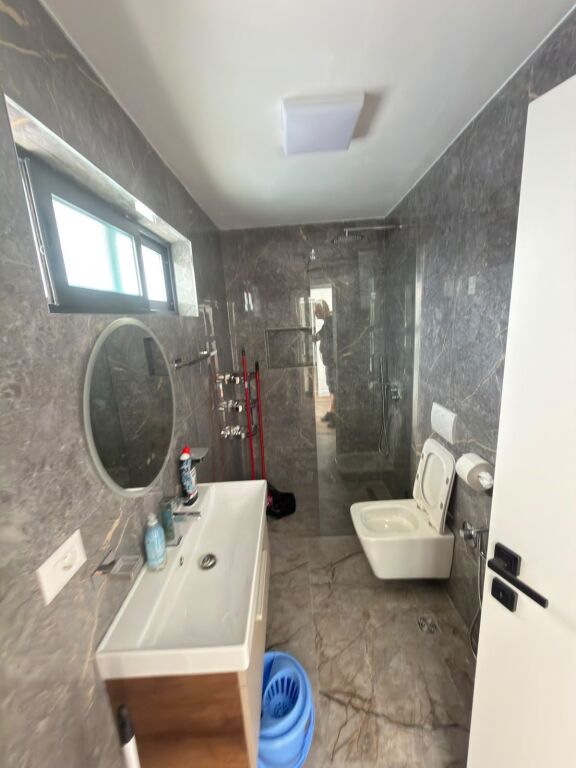 Negozio in Affitto nel Centro (ID BD21952) Tirana