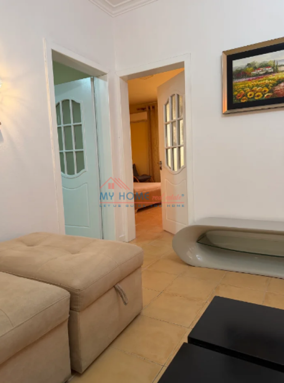 2+1 apartment for rent at Komuna Parisit in Tirana