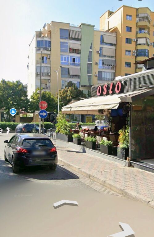 21 Dhjetori Shesim Dyqan