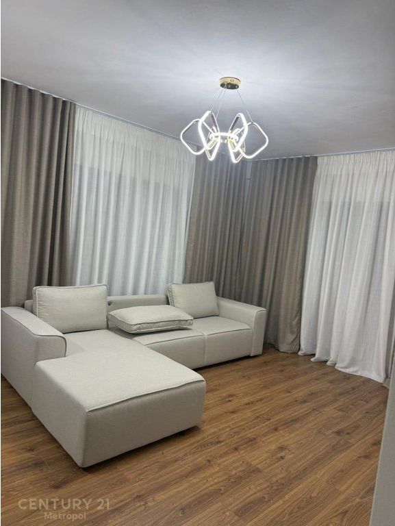 Japim me qira apartament 2+1+2+ parkim te Rezidenca Kodra e Diellit 2! 880 € /Muaj 85,000 Lekë /Muaj