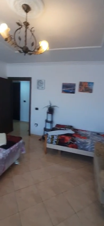 Appartamento 2+1 adatto per affitto Ospedale sotto il marciapiede !