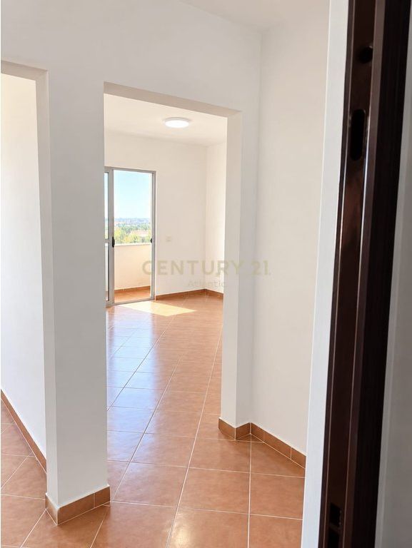 Apartament 1+1 (+ Post parkimi opsional) në shitje në Plazh Rrota e Kuqe, Durrës