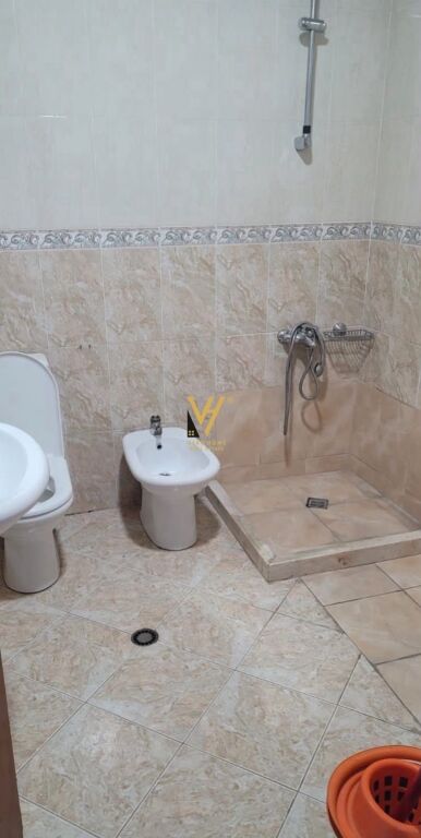AFFITTASI APPARTAMENTO 2+1+2+BLK IN CENTRO 1.300 EURO