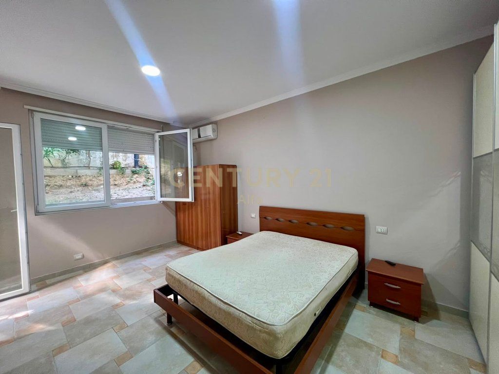 SHITJE, APARTAMENT 1+1 ME OBORR, KOPSHTI BOTANIK