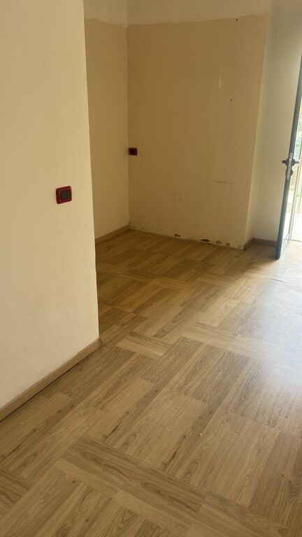 Locale Commerciale in Affitto – Via Elbasanit, vicino a Sophie Cafe*