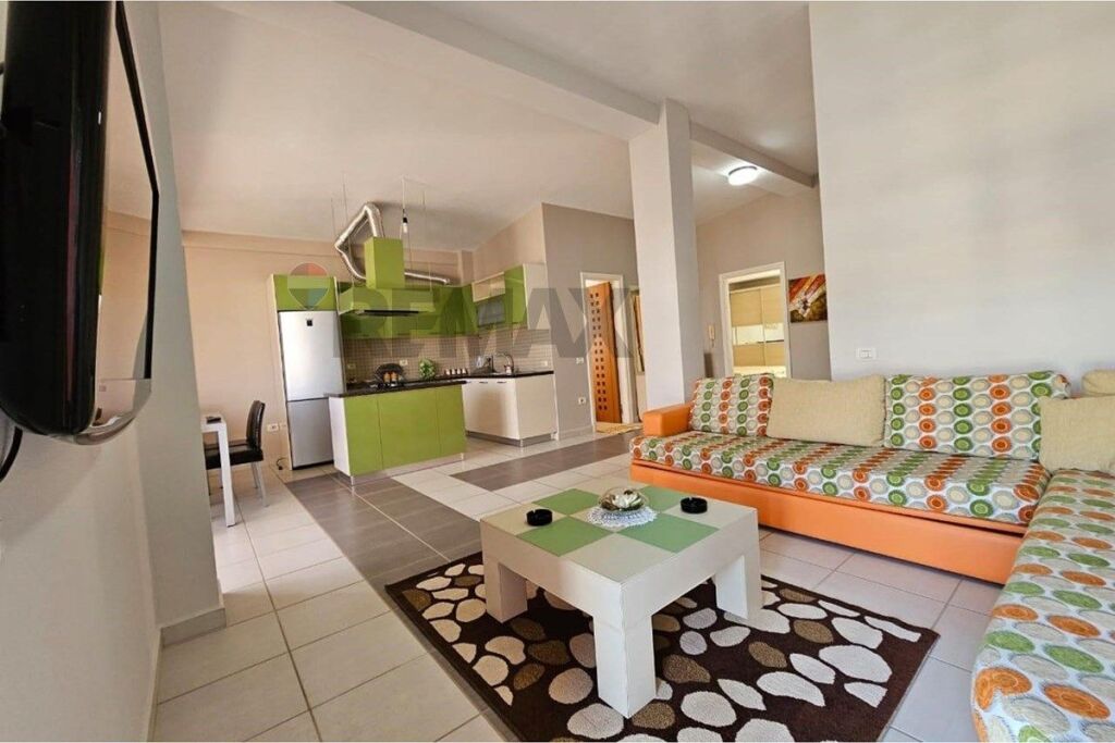 SHITET APARTAMENT 2+1+2 NE GOLEM