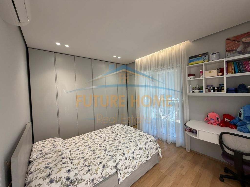 Shitet, Apartament 2+1+ Post Parkimi, Fiori di Bosko, Tiranë