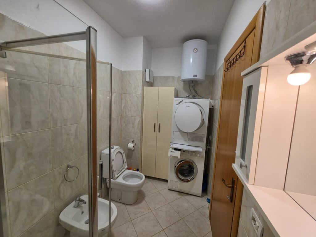 Apartament 1+1 me qera te Unaza e Re