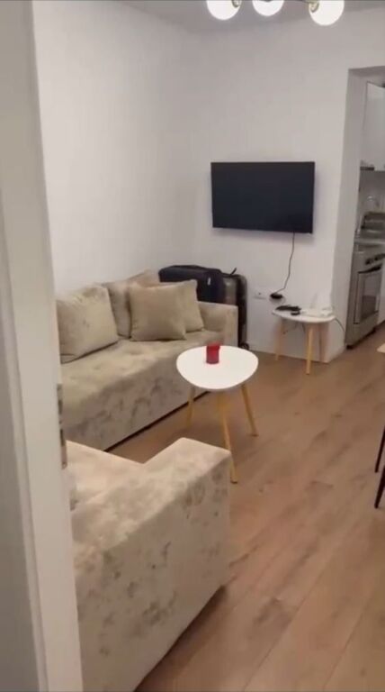 APARTAMENT 1+1 60,000 LEKE ZOGU I ZI