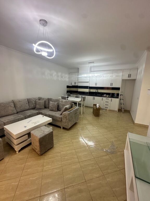 Apartment 1+1 for rent near the Terminal for 45,000 lek