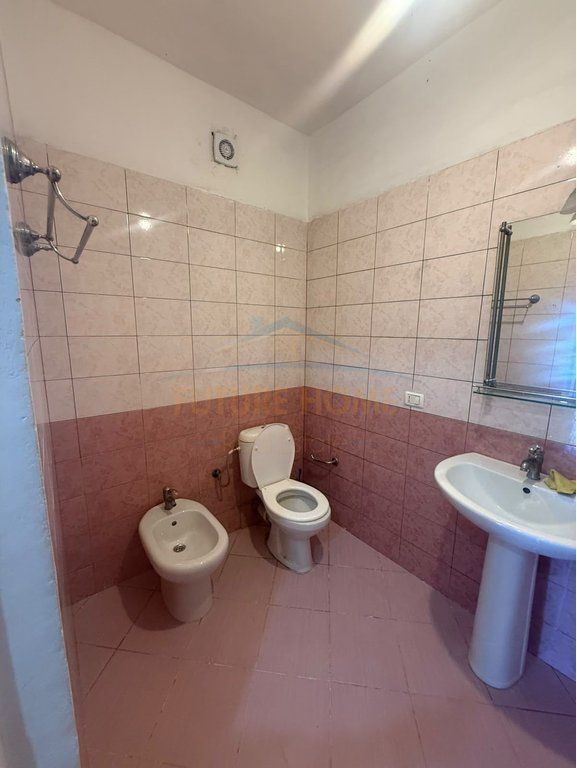 In vendita, Appartamento 1+1, Yzberisht, Tirana.