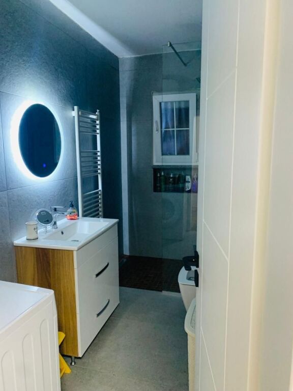 Shitje | Apartament 1 + 1 | Rruga Myrteza Topi – Stacioni Trenit | 145000 €
