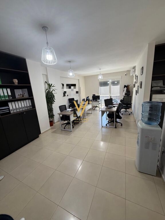 OFFICE 120 M2 FOR RENT ON NDRE MJEDA STREET 120,000 LEKE