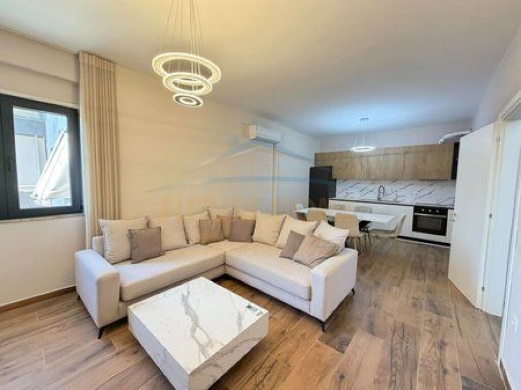 Shitet, Apartament 2+1+2, Oasis Residence, Unaza e Re