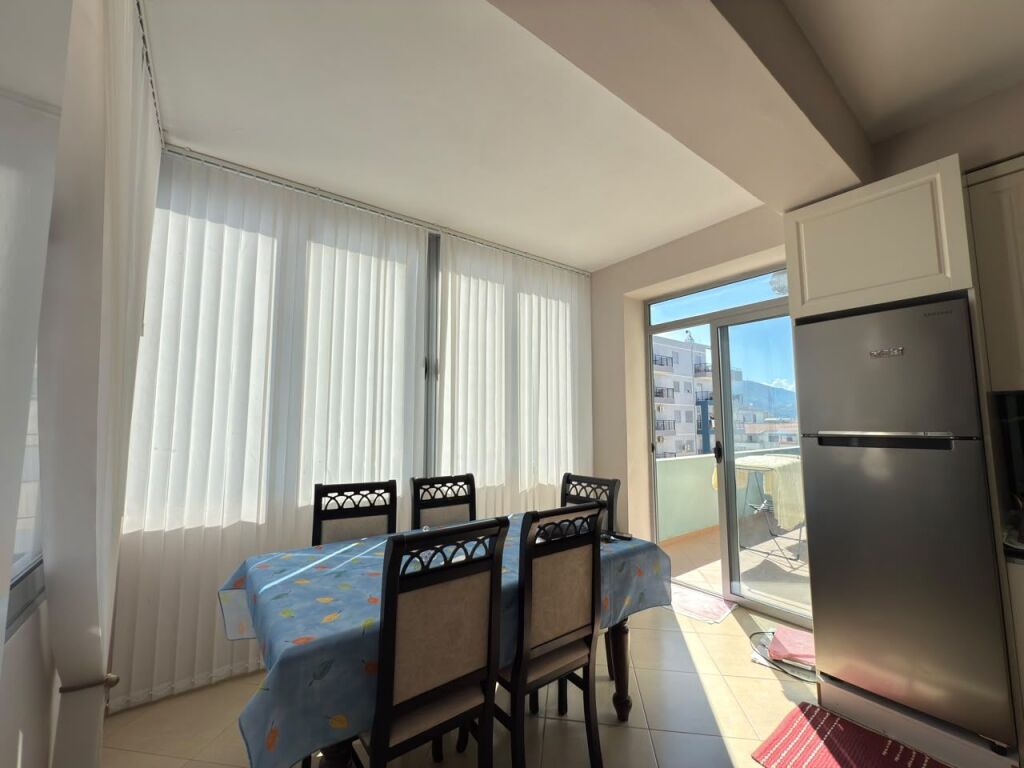 APARTAMENT 2+1 ME QERA AFATGJATE – ISH KOMBINATI, VLORË.