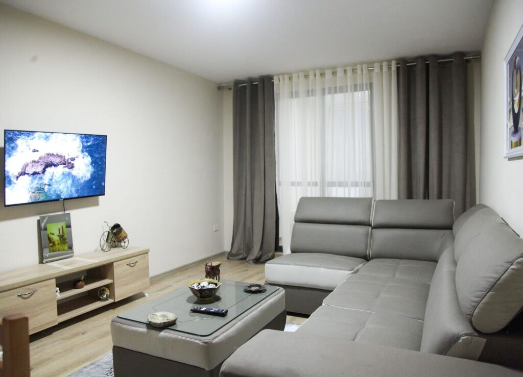 Jepet me qera apartamenti 2+1