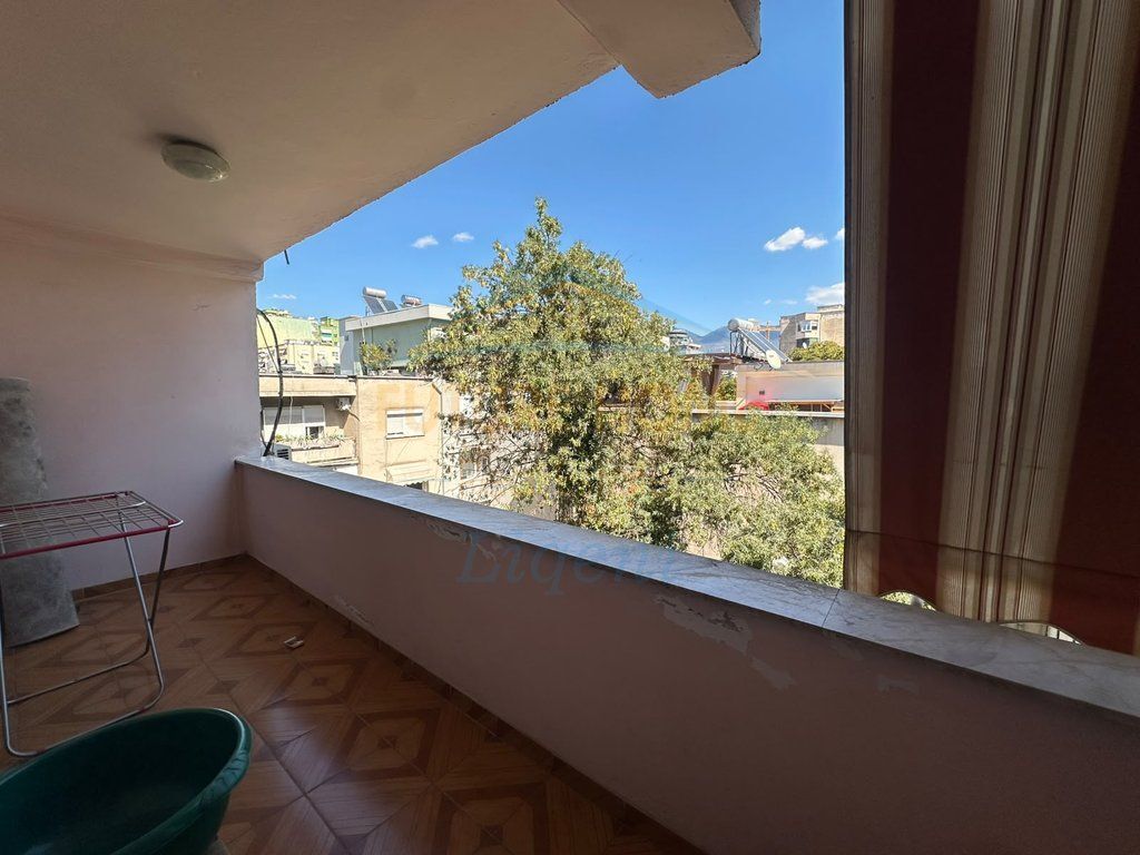 Shitet, Apartament 2+1, Blloku