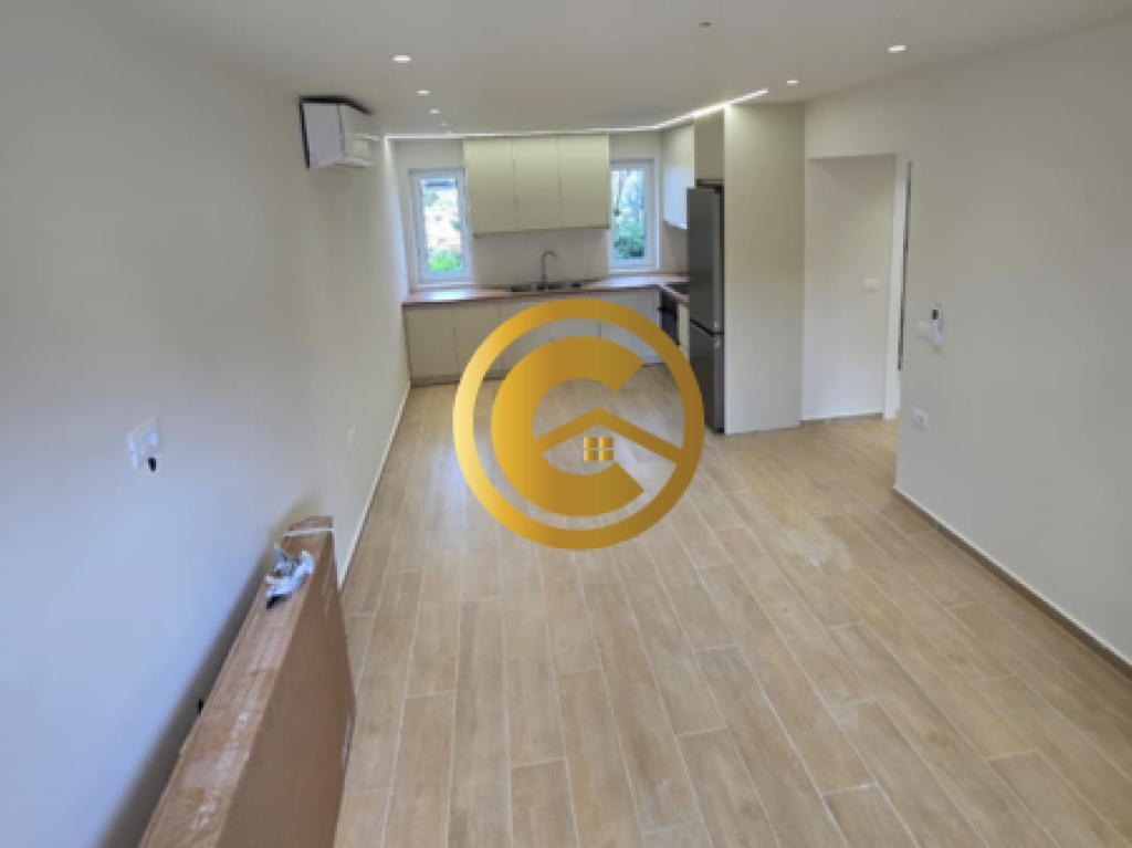 Apartament 1+1 në shitje në qendër të Sarandës – 60 m², kati i dytë