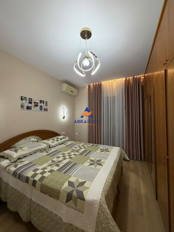 JEPET ME QIRA APARTAMENT 1+1+BALLKON "MYSLYM SHYRI" 65.000 LEKE