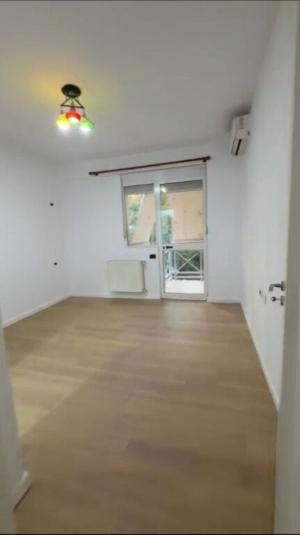 APARTMENT 2+1 90,000 LEKE BLLOK