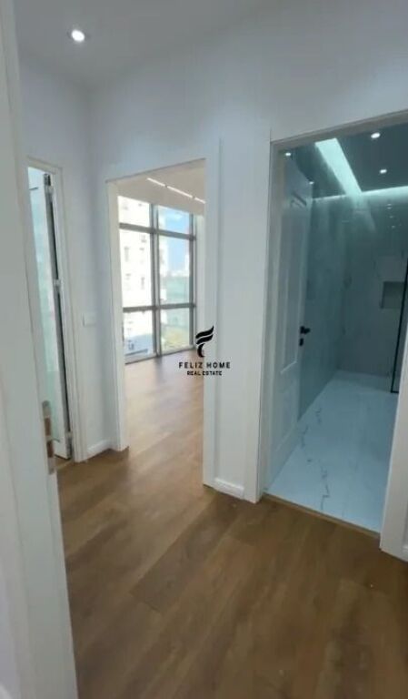 VENDESI APPARTAMENTO 1+1 CITTÀ STUDENTI 16.600.000 LEKE FH-94888