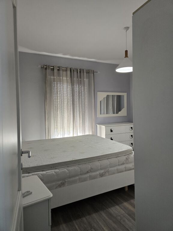 Apartament 3+1+ post me qira, rruga e bodganeve