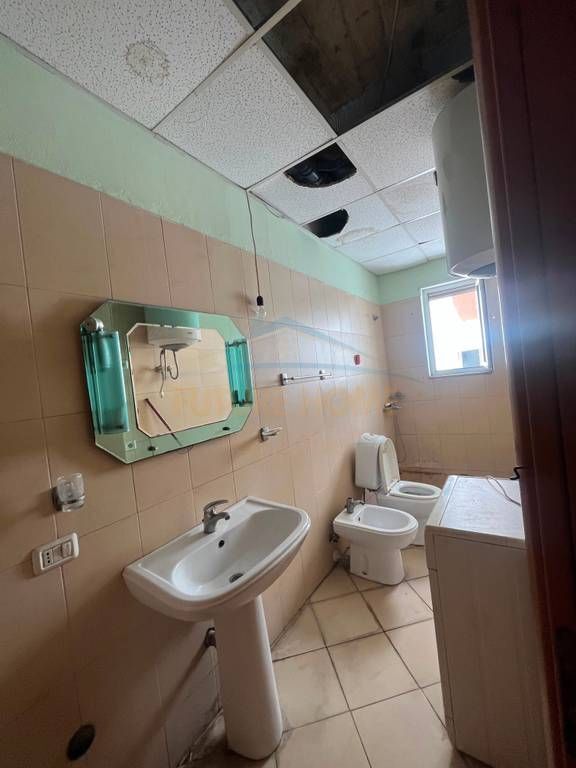 In vendita, Appartamento 2+1, Bivio di Kamza, Tirana PRO69904