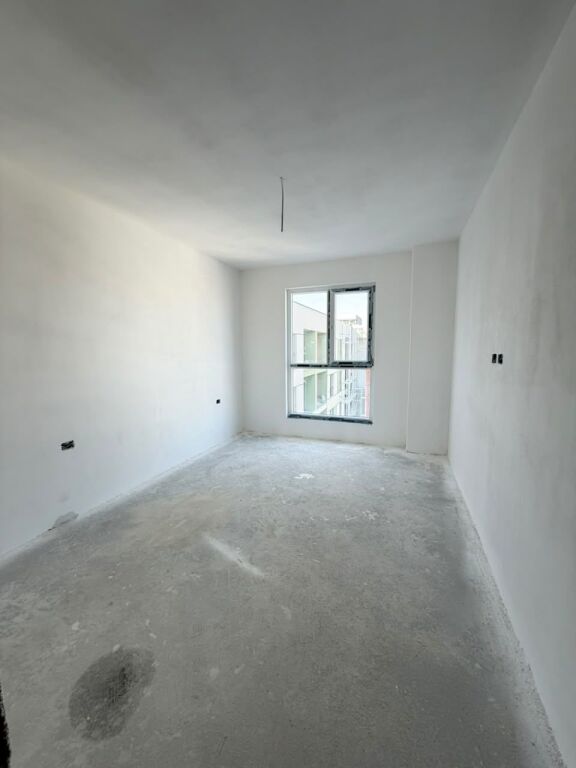 Apartament 2+1+Ballkon  Ne Shitje  prane rrethrrotullimit Ne Paskuqan