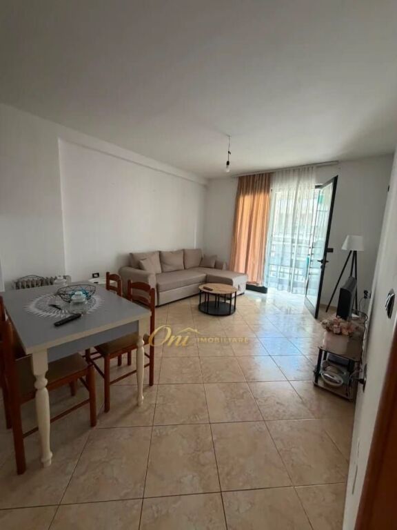 MISTO MAME APARTAMENT PER QERA 1+1