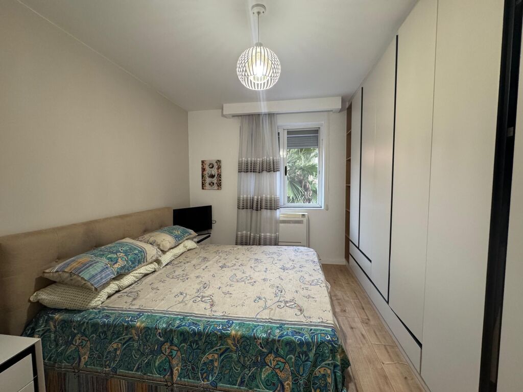 Jepet apartament me qera 1+1