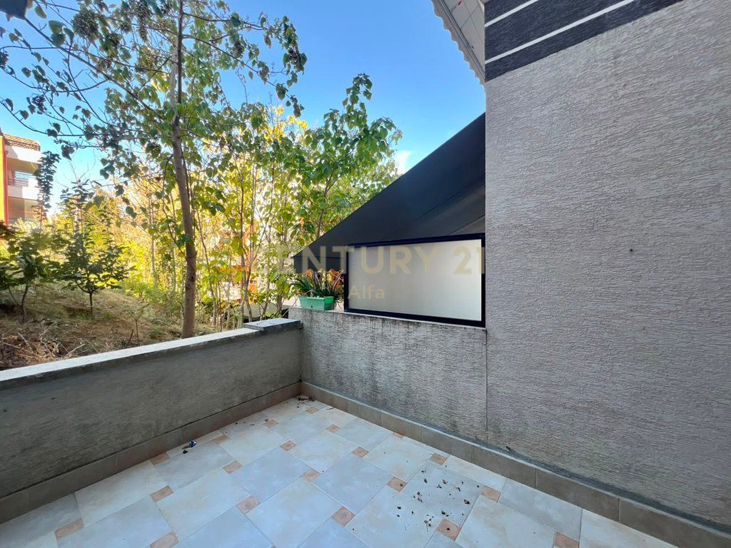 SHITJE, APARTAMENT 1+1 ME OBORR, KOPSHTI BOTANIK