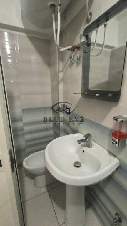 JEPET ME QIRA APARTAMENT 1+1 – PRANË SPITALIT, DURRËS!