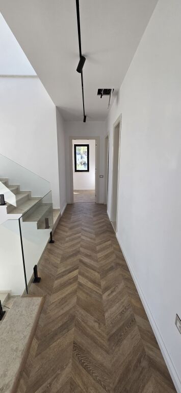🏡 VILLA SU 3 PIANI IN VENDITA CON TERRAZZA | MJULL-BATHORE, TEG
