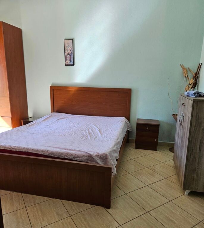 For rent entrance 2+1 at Jordan Misja!