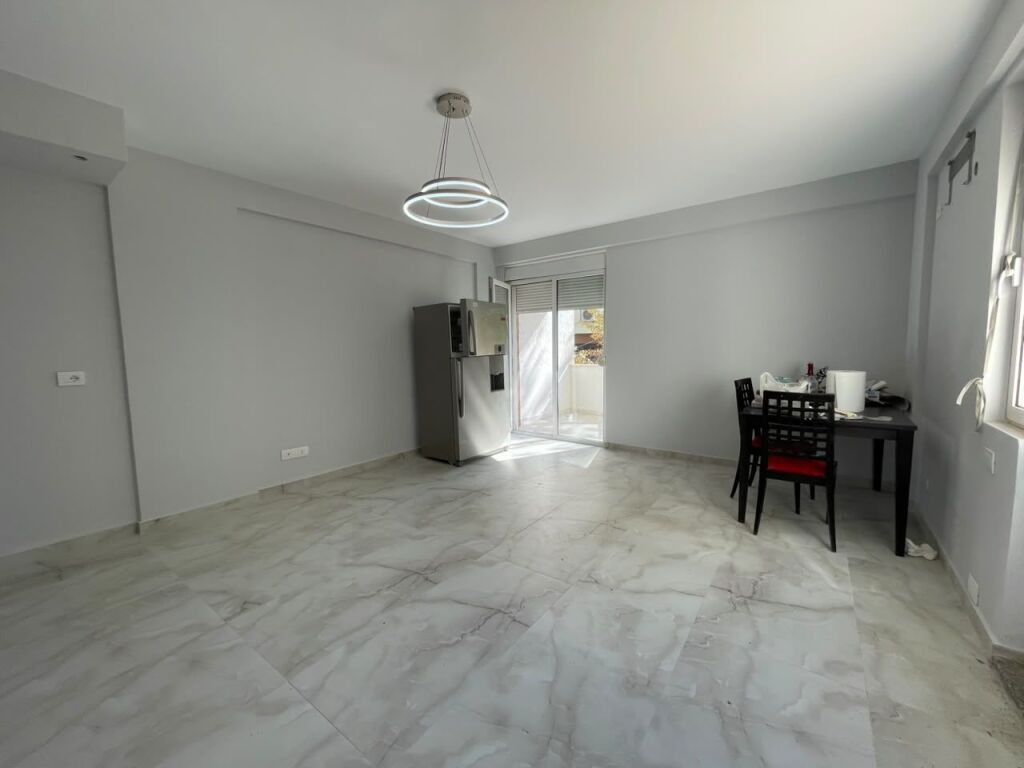 Apartment 2+1+Verandas for rent at Kodra e Diellit.