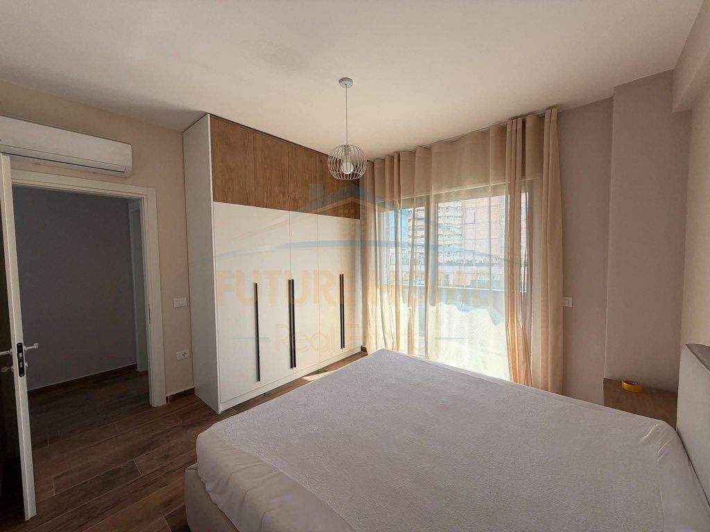 Shitet, Apartament 2+1+2, Oasis Residence, Unaza e Re